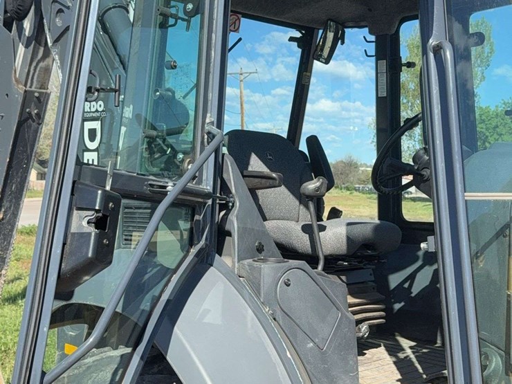 2023-deere-310sl-image-65