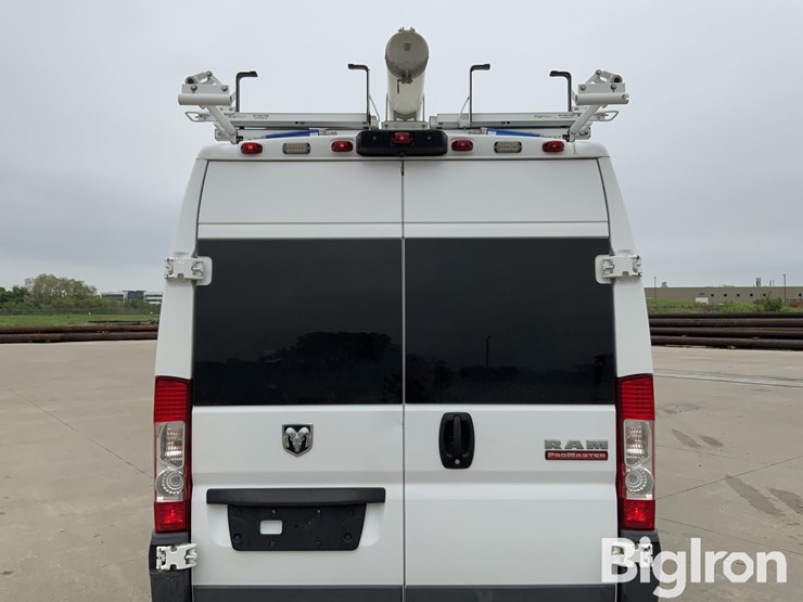 2017-dodge-2500-image-17