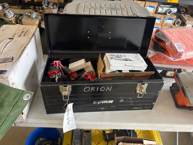 #4043-•-waterloo-tool-box-with-contents-image-4