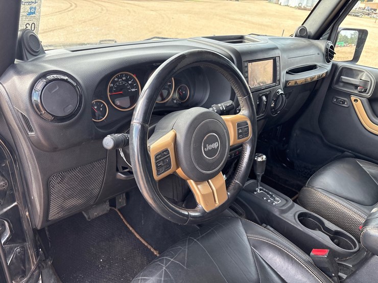 2014-jeep-wrangler-image-10