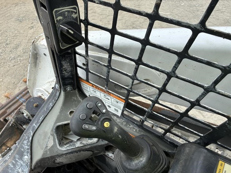 2020-bobcat-t590-image-20