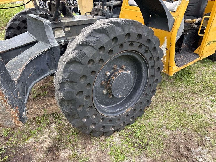caterpillar-tl943-image-7