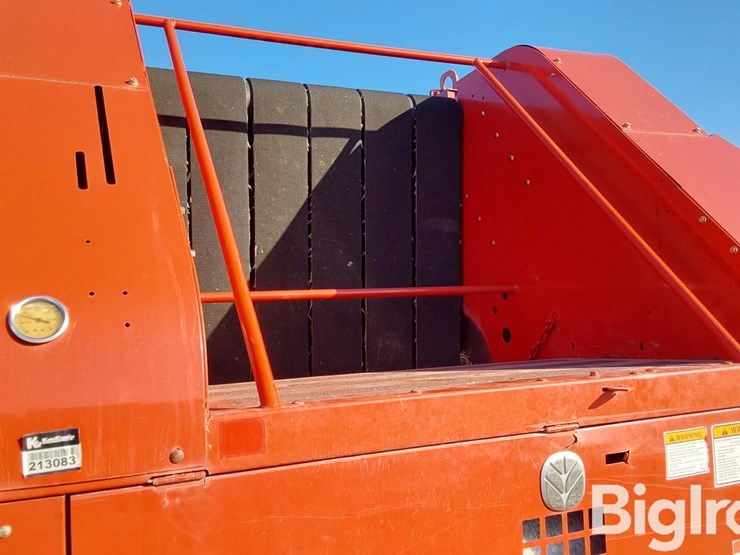 2012-new-holland-br7070-image-13