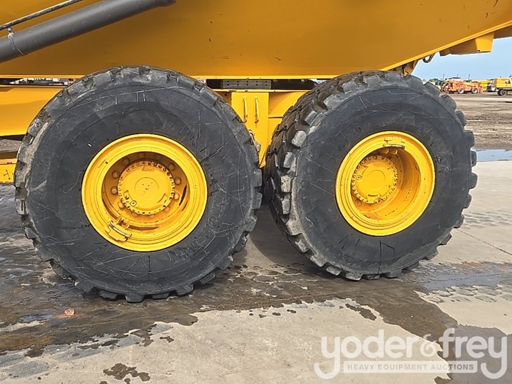 2023-volvo-a25g-image-10