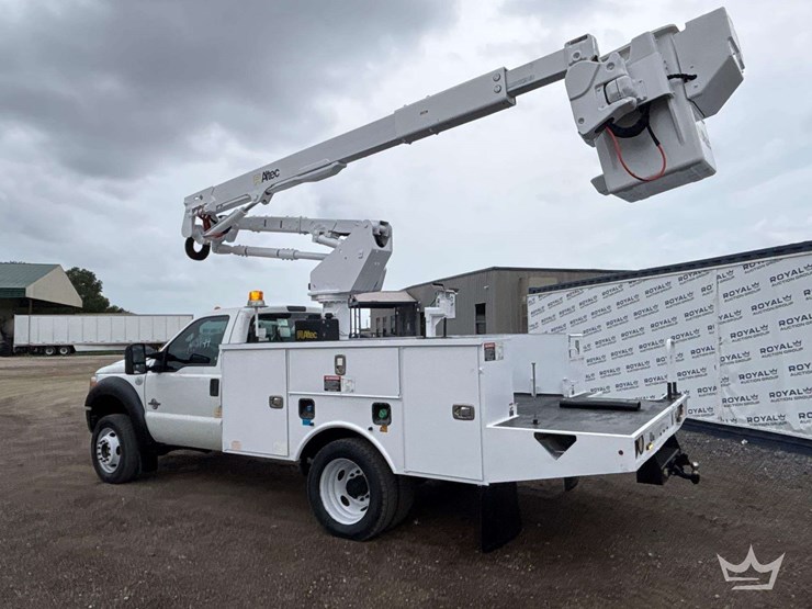 2015-ford-f550-image-4