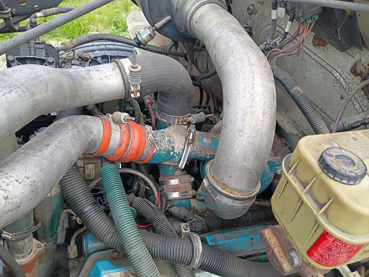 2000-international-4700-image-25
