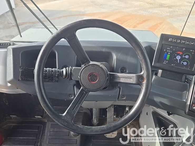 2023-deere-260e-image-54