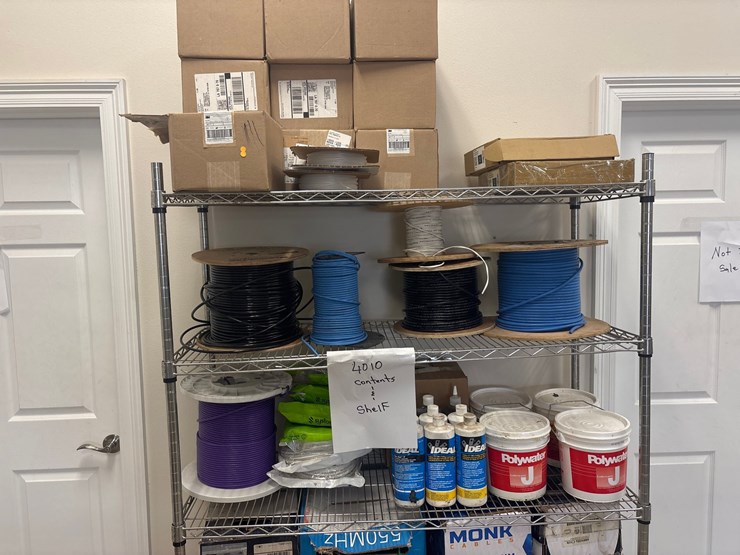 #4010-•-shelving-unit-and-contents-image-4