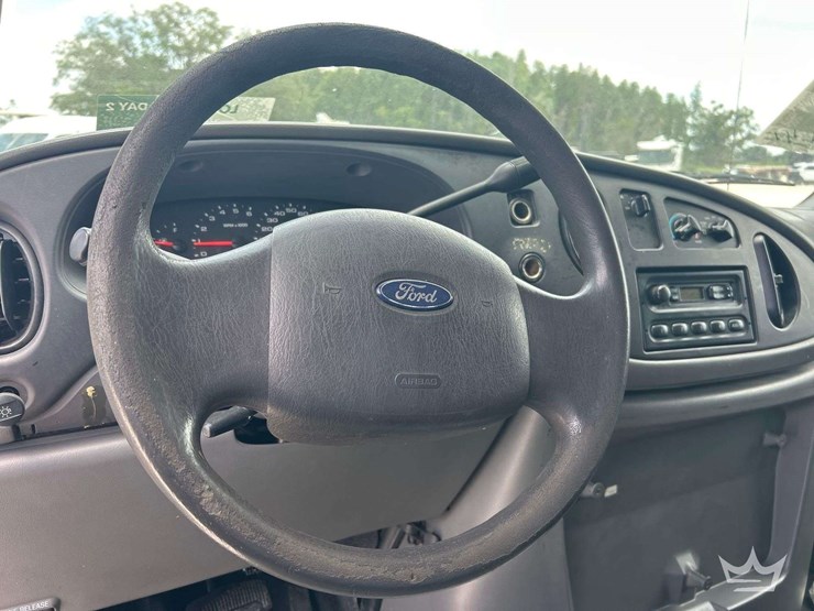 2007-ford-cargo-image-13