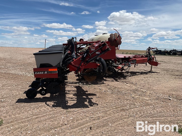 case-ih-1200-image-4