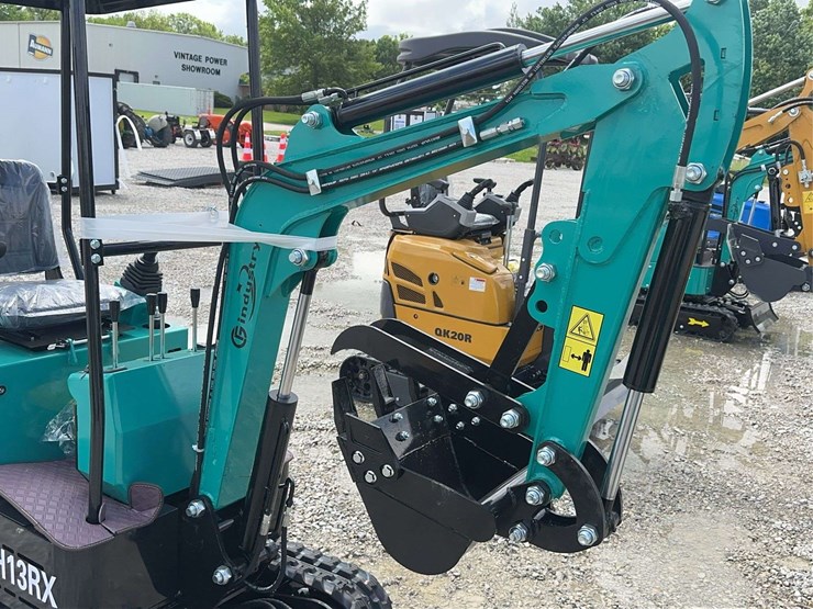 cfg-industrial-mh13rx-mini-excavator-image-14