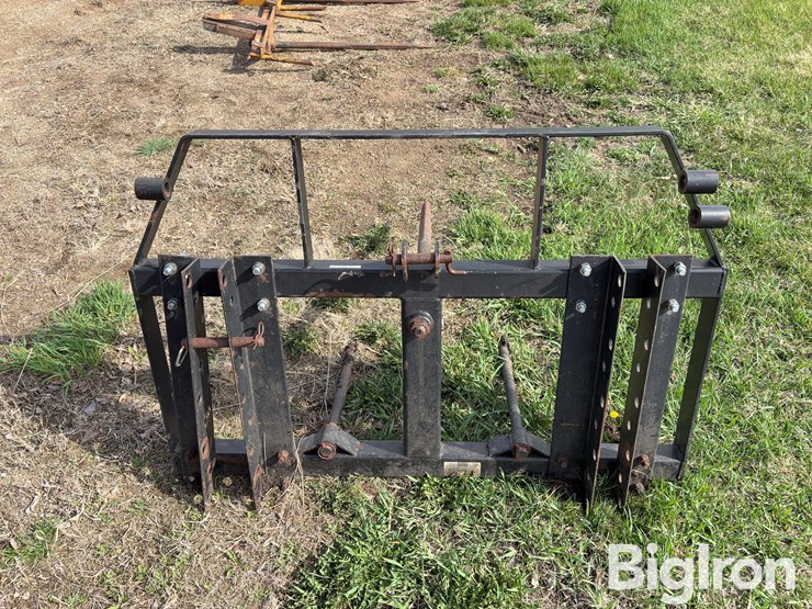 king-kutter-loader-mount/3-pt-mount-bale-spear-image-6