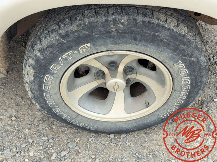 1999-chevrolet-s10-image-12