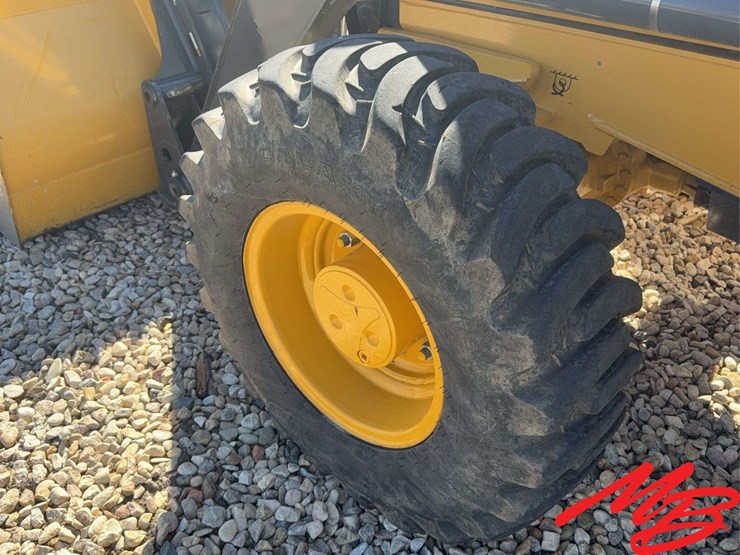 2023-deere-310sl-image-17