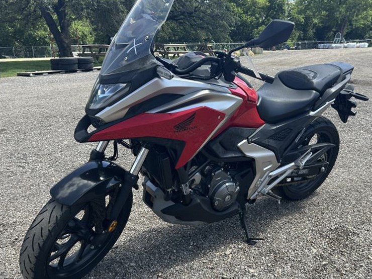 #2-•-2022-honda-nc750xd-image-1