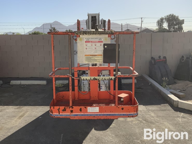 1995-skyjack-sjk8-33n-2wd-articulated-boom-lift-image-2