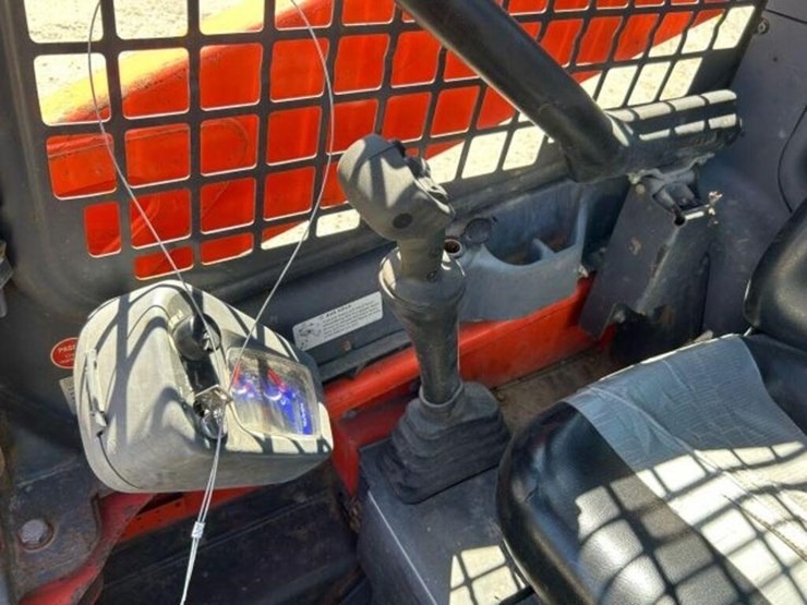 2018-kubota-ssv65-image-25