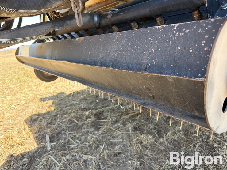 2014-case-ih-lb334-image-9
