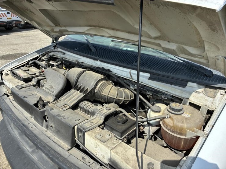2002-ford-e350-sd-image-9