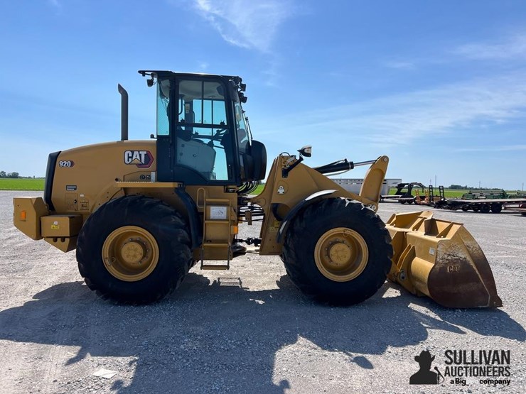 2022-caterpillar-920-image-4