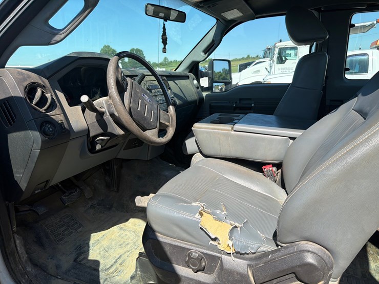 2011-ford-f250-xl-image-20