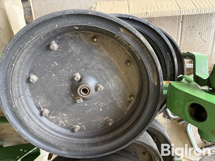 john-deere-planter-row-unit-image-11