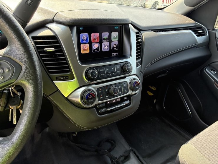 2018-chevrolet-tahoe-image-17