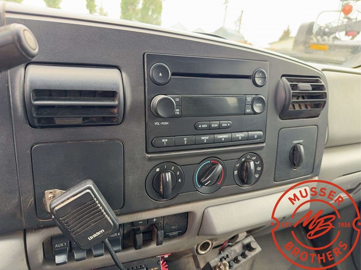 2007-ford-f450-image-48