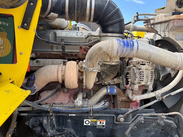 2016-kenworth-t800-image-10
