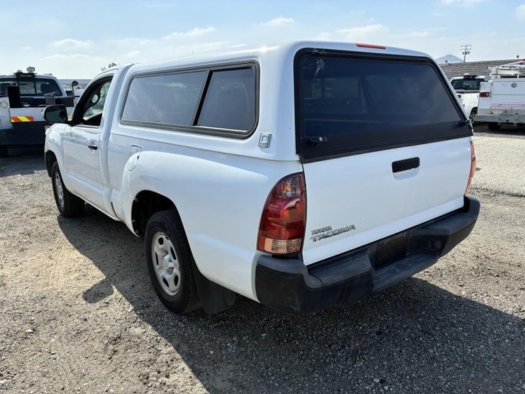 2014-toyota-tacoma-image-4