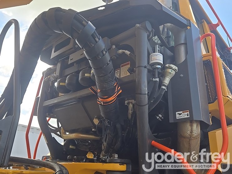2023-volvo-a25g-image-25