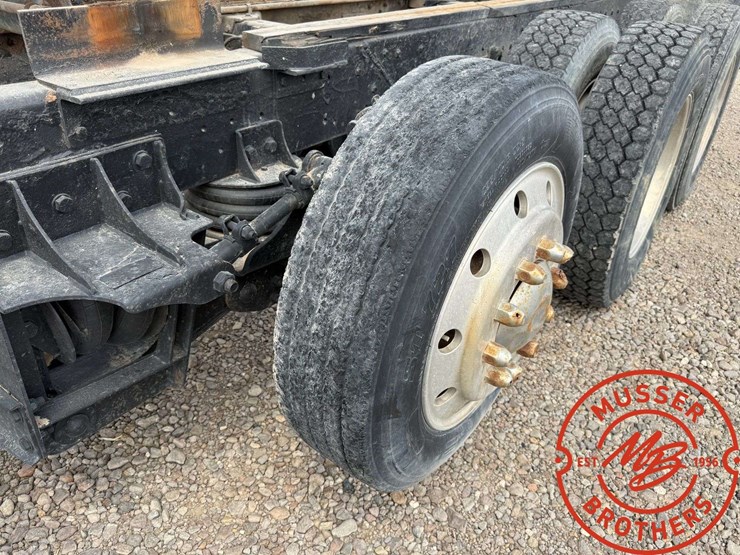 1995-kenworth-t800-image-19