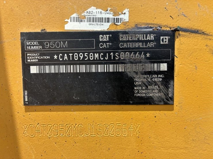 2014-caterpillar-950m-image-30