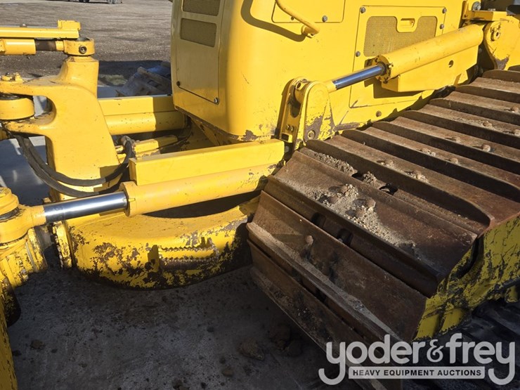 2022-komatsu-d61px-24-image-31