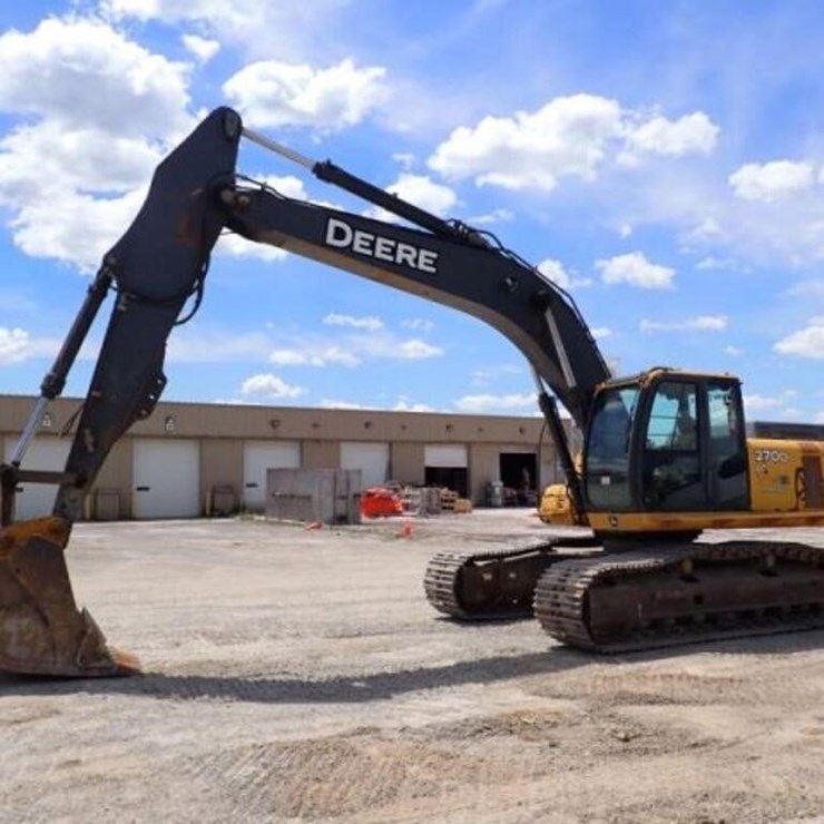 2009 DEERE 270D LC
