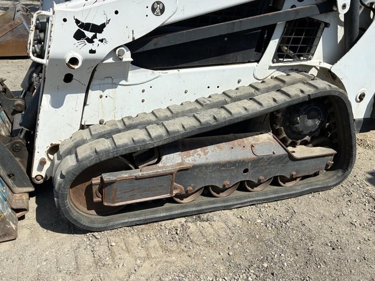 2019-bobcat-t595-image-9