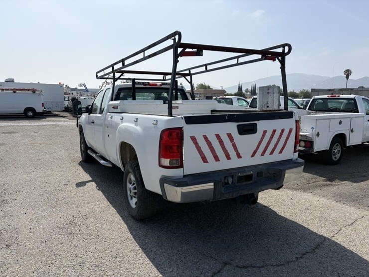 2012-gmc-2500hd-image-4