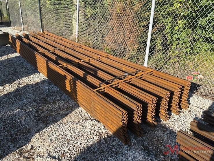 (20)-20'-6-bar-continuous-fence-panels-image-2
