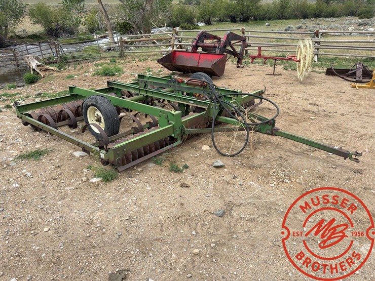 john-deere-3950-image-1