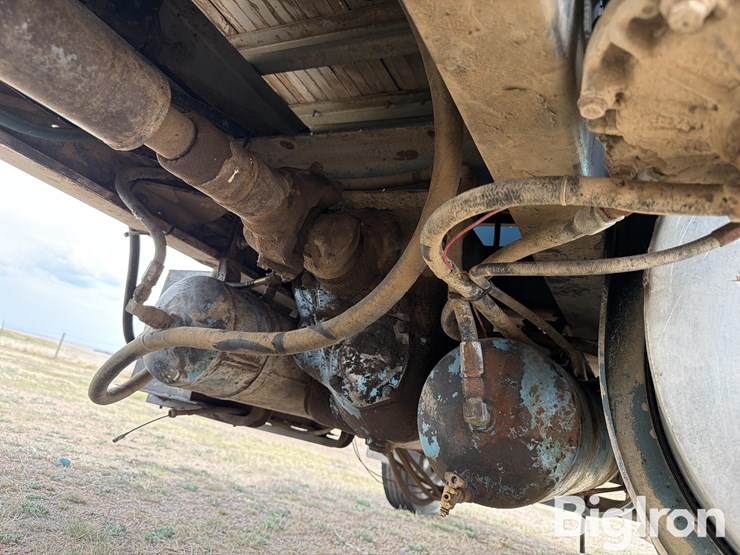 1969-kenworth-w923-image-18