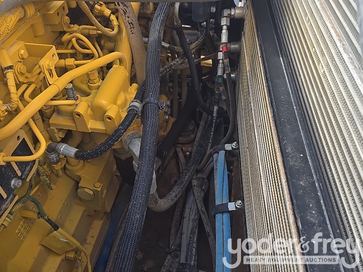 2023-deere-260e-image-44