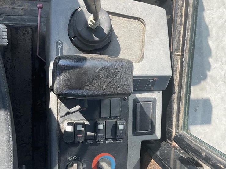 2001-caterpillar-914g-image-11