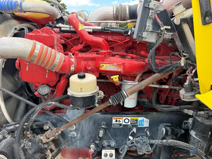 2015-kenworth-t800-image-16