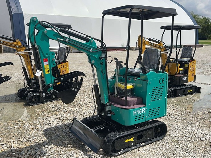 g-industry-h16r-mini-excavator-with-canopy-and-thumb-attachment-image-1