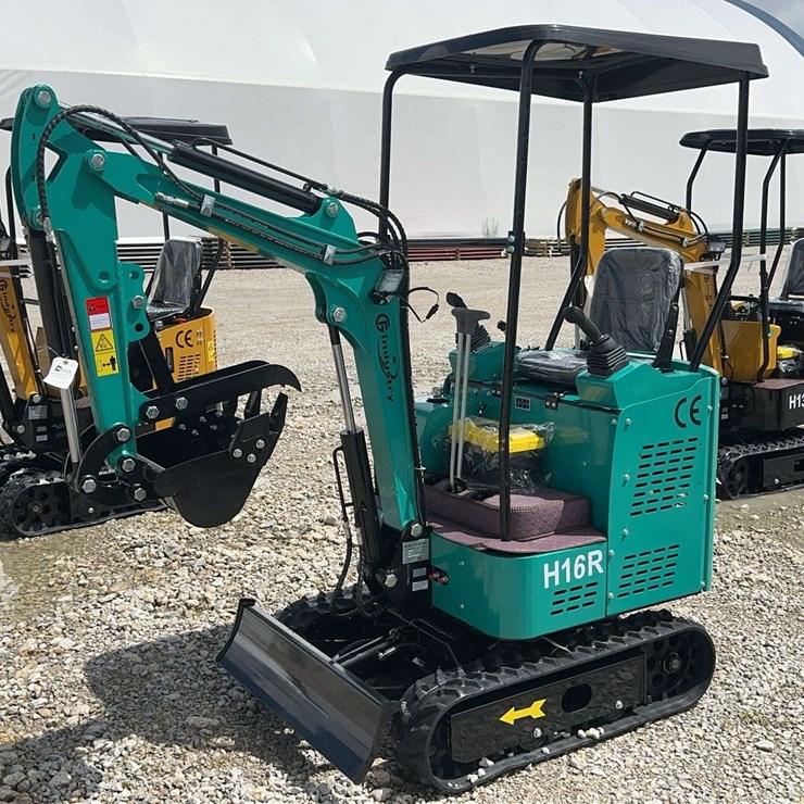 G-Industry H16R Mini Excavator with Canopy and Thumb Attachment