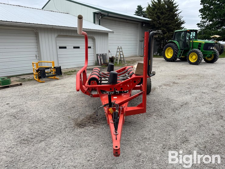2011-kuhn-rw1400-image-2