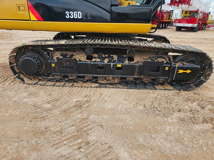 2021-caterpillar-336d2-image-11