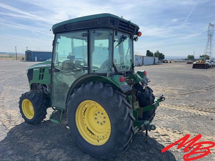 2017-john-deere-5090gn-image-3