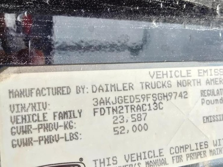 2015-freightliner-108sd-plus-image-4