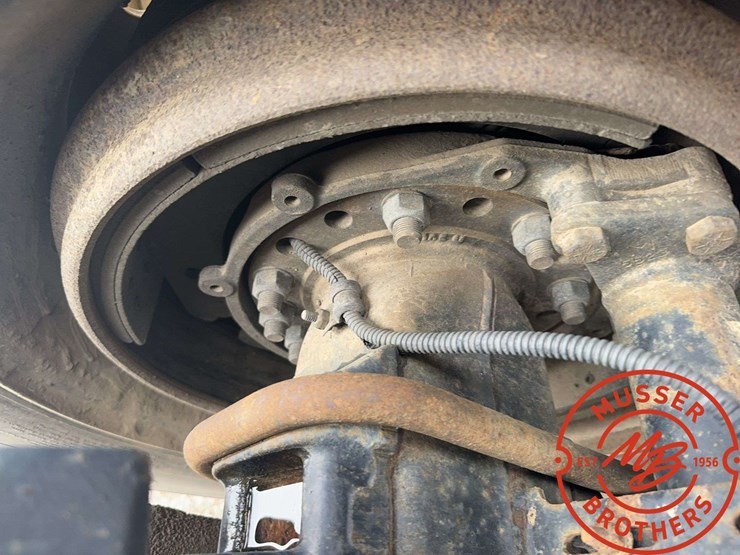 2007-freightliner-columbia-120-image-38